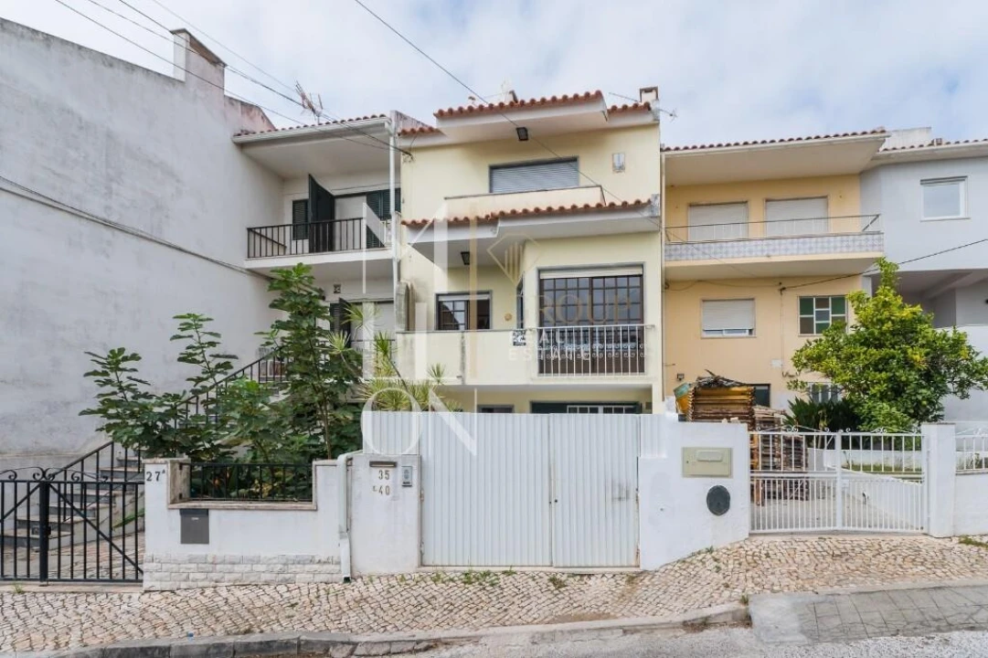 Moradia T2 para Venda em Alcabideche Foto 32