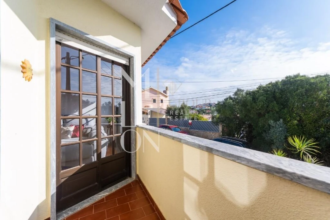 Moradia T2 para Venda em Alcabideche Foto 6
