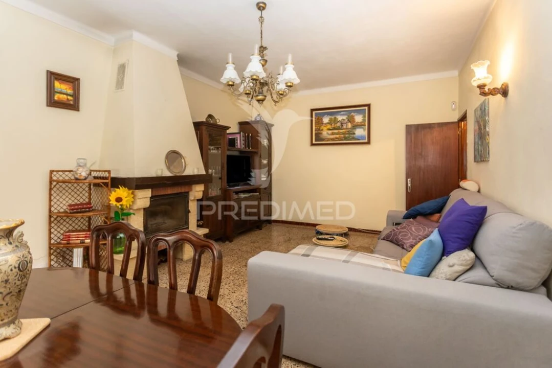 Moradia T3 para Venda em Torrão Foto 11