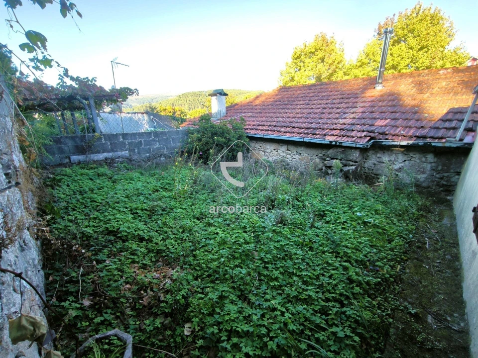 Moradia T2 para Venda em Formariz e Ferreira Foto 34