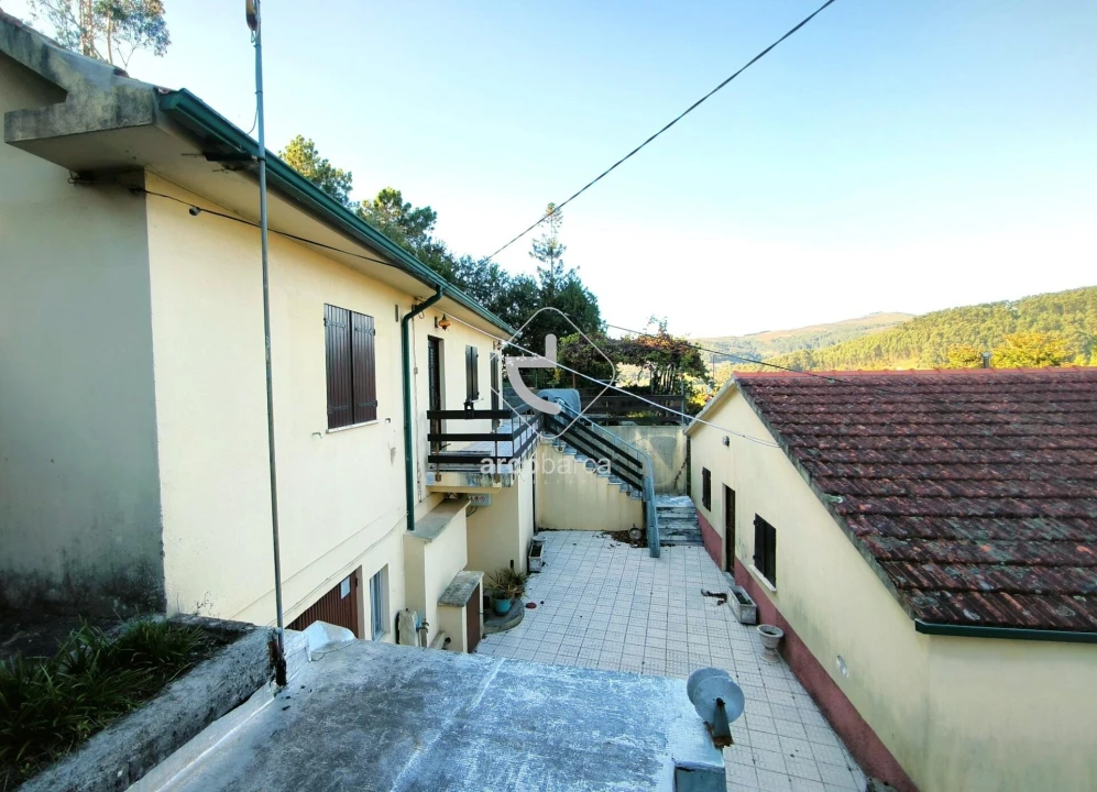Moradia T2 para Venda em Formariz e Ferreira Foto 4