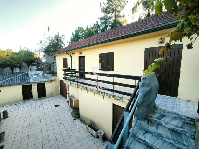 Moradia T2 para Venda em Formariz e Ferreira Foto 3