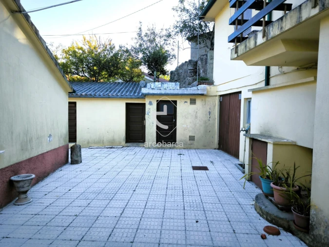 Moradia T2 para Venda em Formariz e Ferreira Foto 27