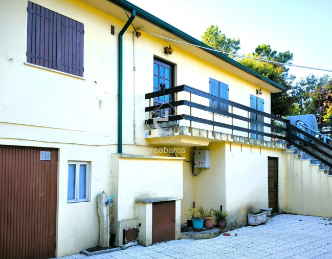 Moradia T2 para Venda em Formariz e Ferreira Foto 1