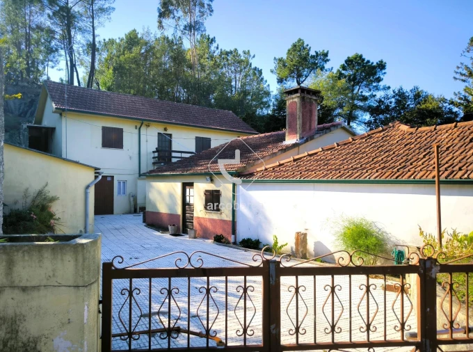 Moradia T2 para Venda em Formariz e Ferreira Foto 33