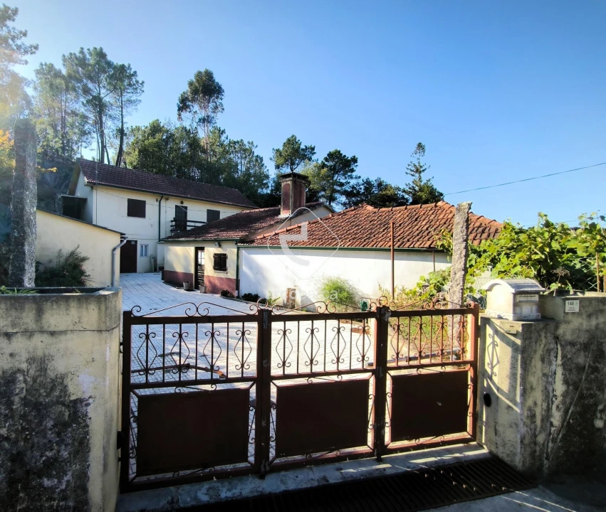 Moradia T2 para Venda em Formariz e Ferreira Foto 10