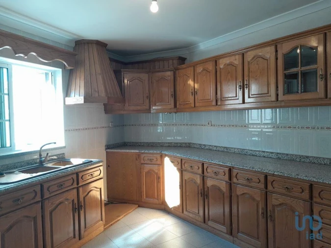 Moradia T2 para Venda em Silvares Foto 2