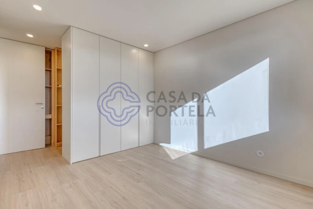 Apartamento T3 para Venda em Aldoar, Foz do Douro e Nevogilde Foto 14