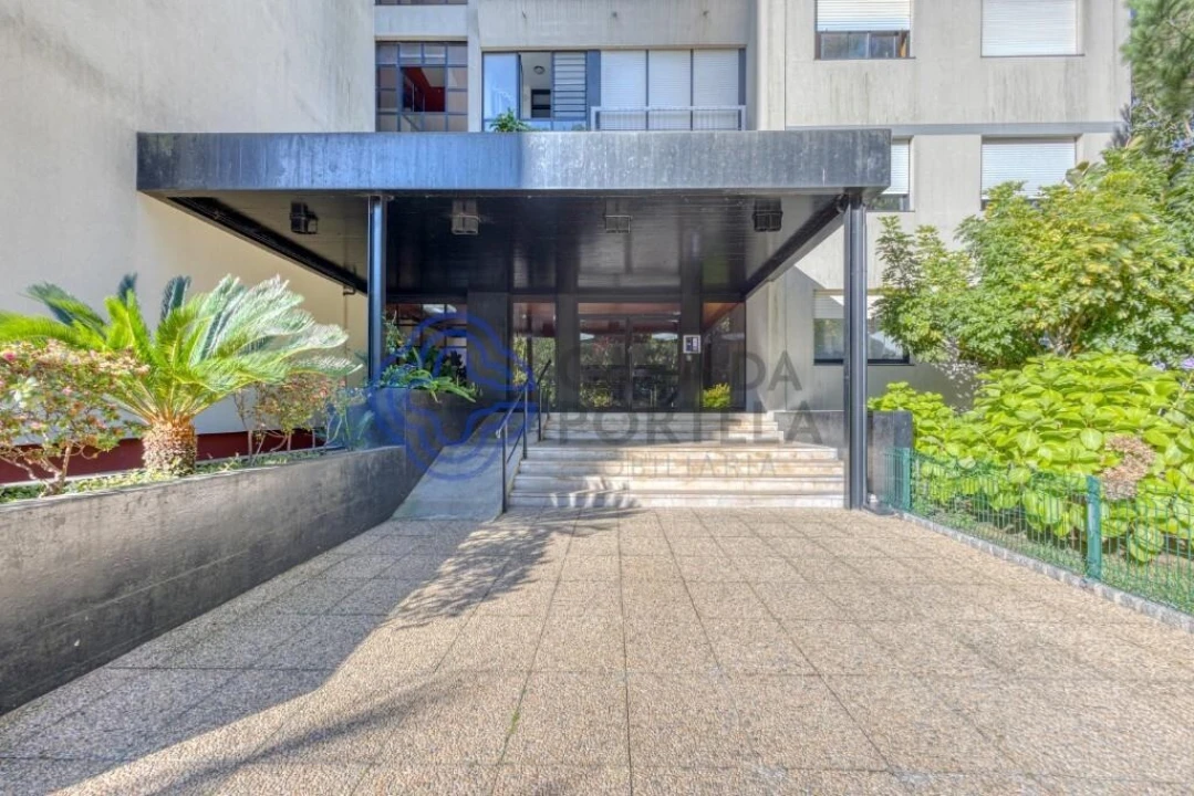 Apartamento T3 para Venda em Aldoar, Foz do Douro e Nevogilde Foto 1