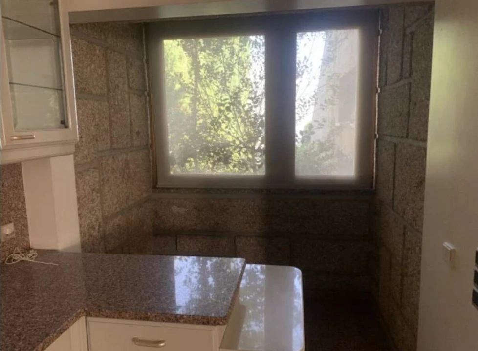 Moradia T4 para Venda em Azurem Foto 18