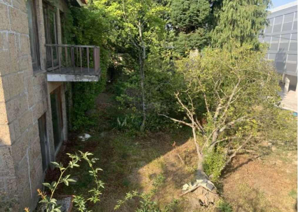 Moradia T4 para Venda em Azurem Foto 25