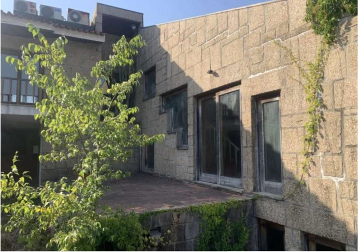 Moradia T4 para Venda em Azurem Foto 23