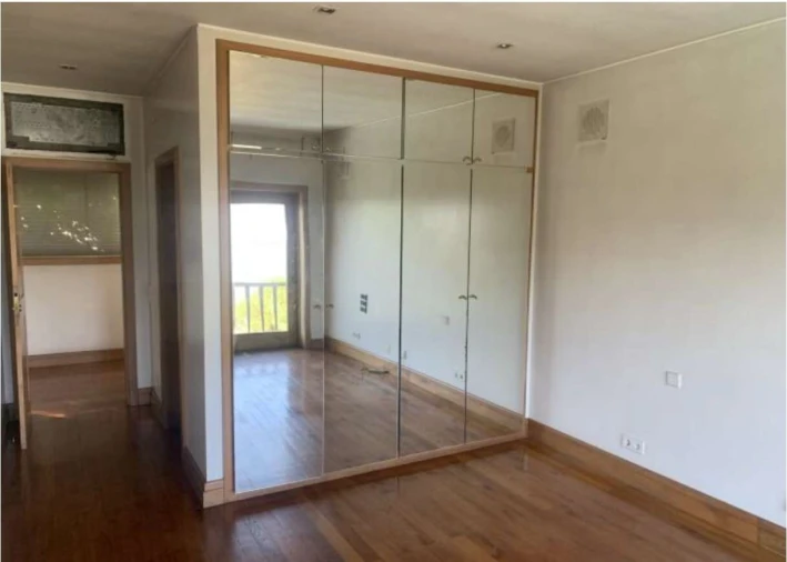 Moradia T4 para Venda em Azurem Foto 11