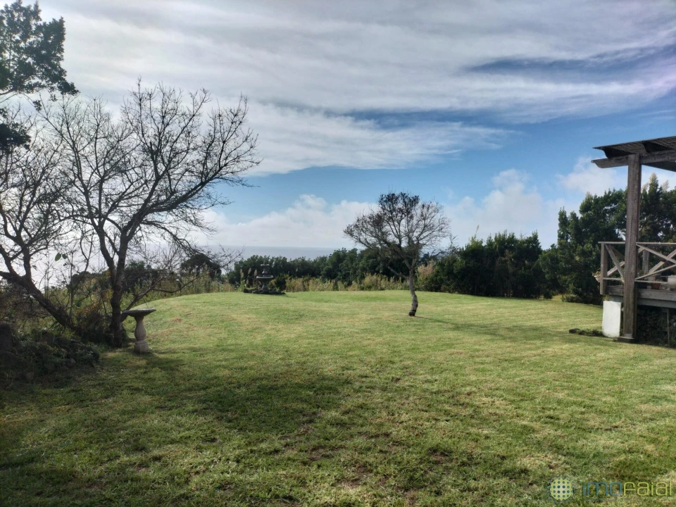 Moradia T5 para Venda em Capelo Foto 49