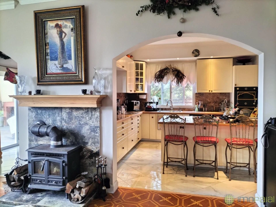 Moradia T5 para Venda em Capelo Foto 12