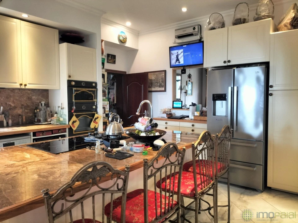 Moradia T5 para Venda em Capelo Foto 15