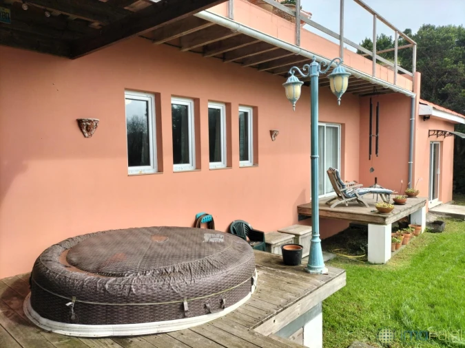 Moradia T5 para Venda em Capelo Foto 46