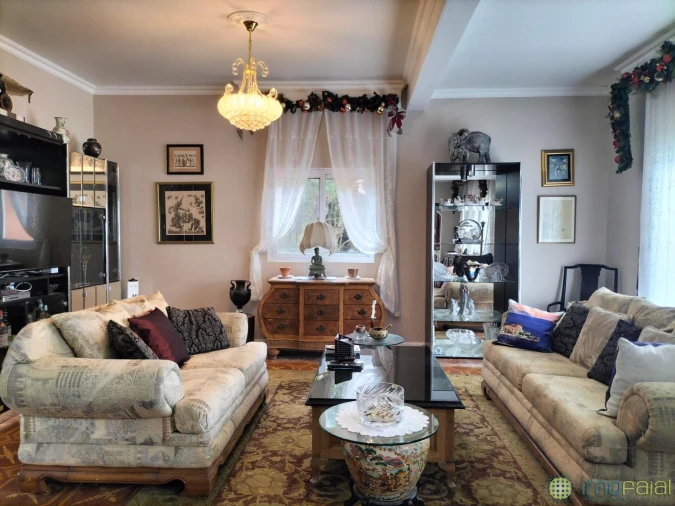 Moradia T5 para Venda em Capelo Foto 11