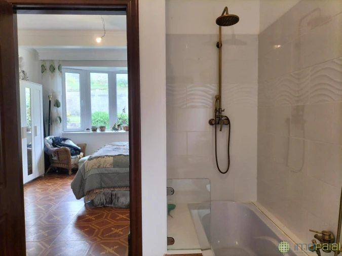 Moradia T5 para Venda em Capelo Foto 22