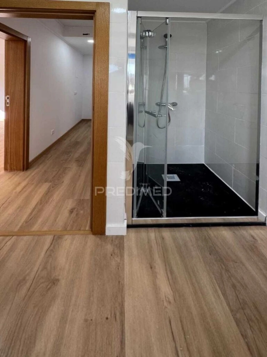 Moradia T2 para Venda em Alcoentre Foto 18
