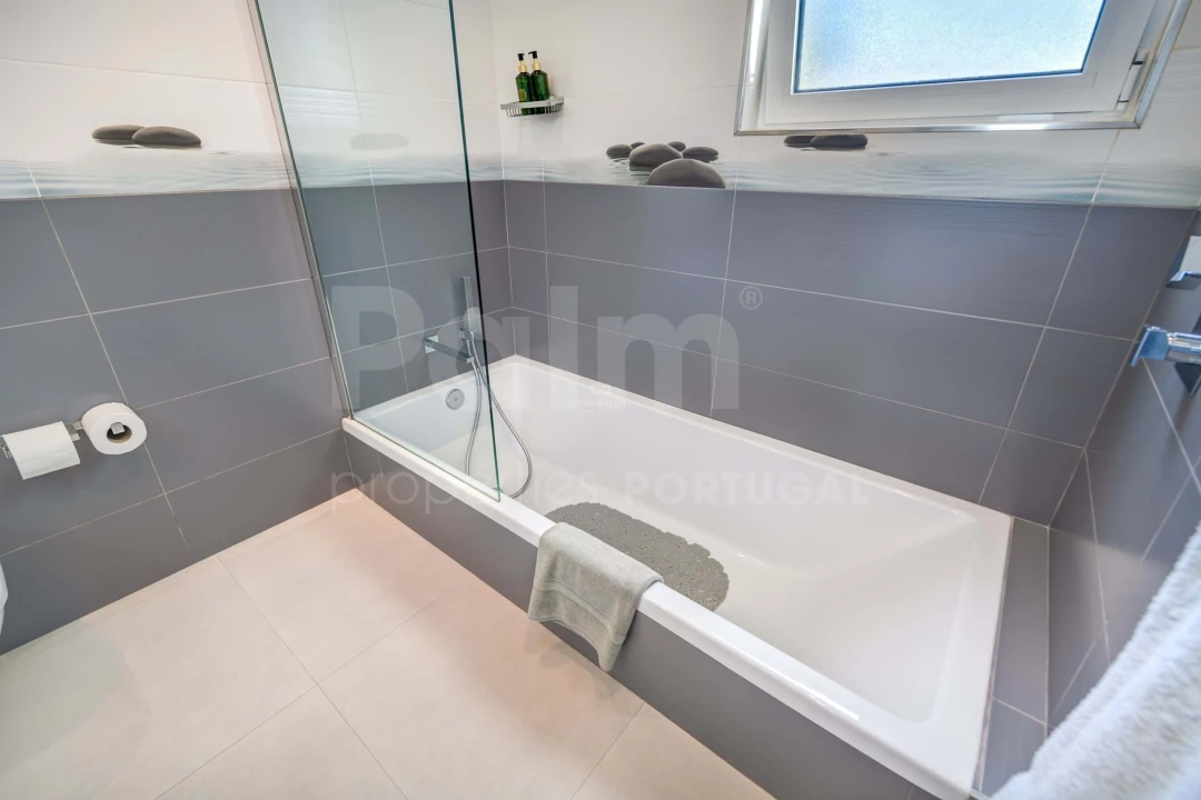 Moradia T3 para Venda em Ferragudo Foto 48