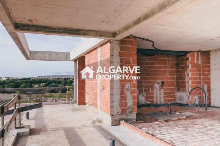 Apartamento T4 para Venda em Quarteira Foto 16