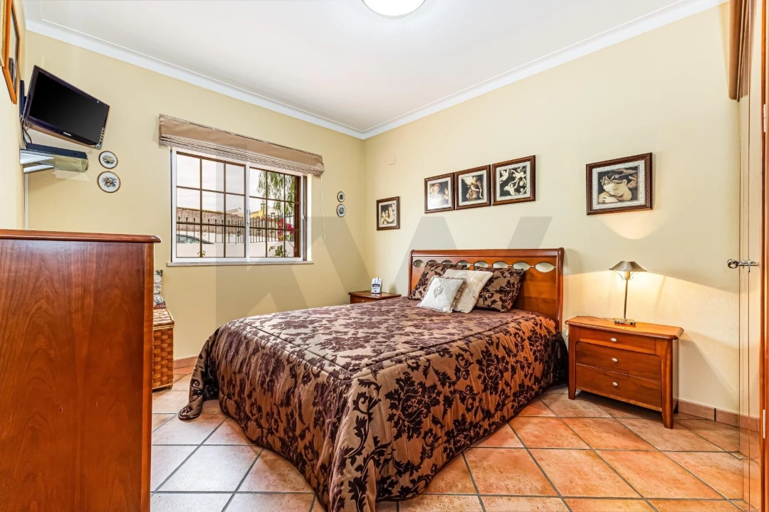 Moradia T4 para Venda em Alvor Foto 17