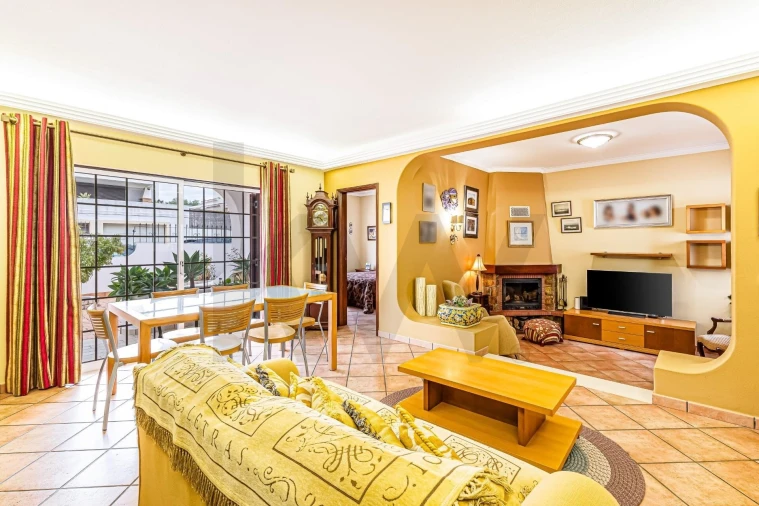 Moradia T4 para Venda em Alvor Foto 8