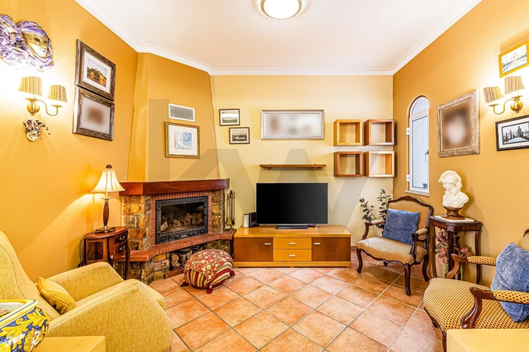 Moradia T4 para Venda em Alvor Foto 11