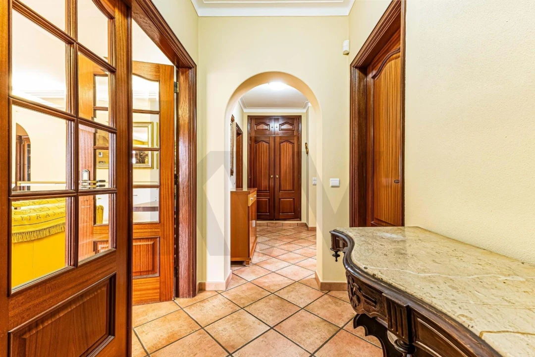 Moradia T4 para Venda em Alvor Foto 5