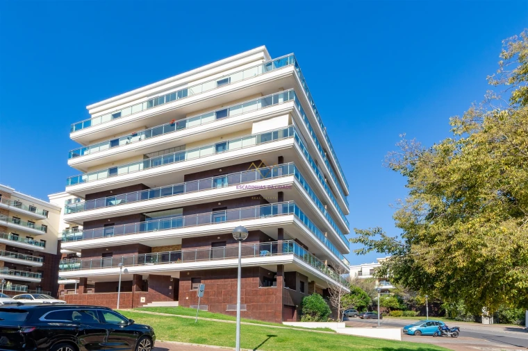 Apartamento T3 para Arrendamento em Sacavém e Prior Velho Foto 2