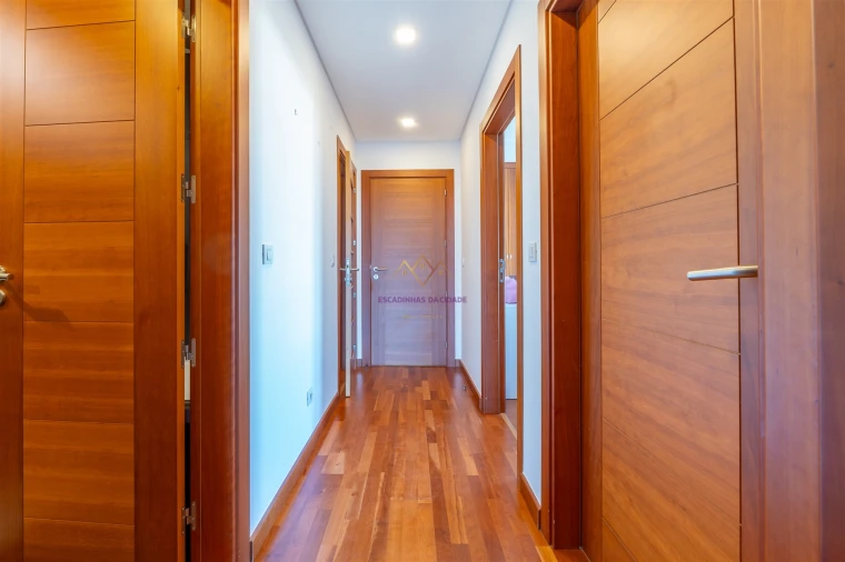 Apartamento T3 para Arrendamento em Sacavém e Prior Velho Foto 28