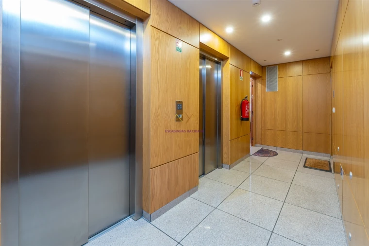 Apartamento T3 para Arrendamento em Sacavém e Prior Velho Foto 37