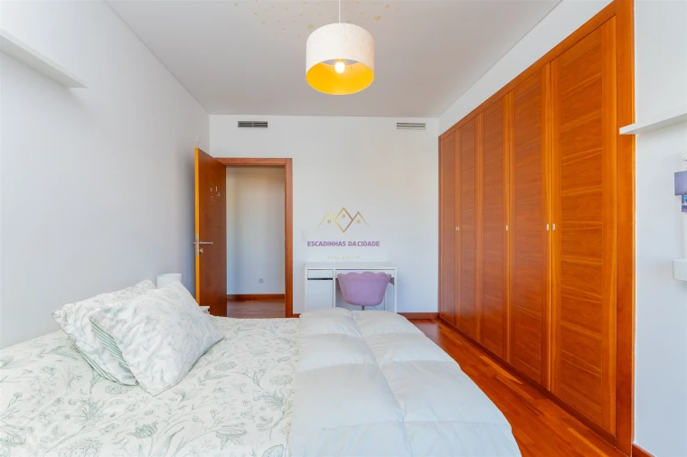 Apartamento T3 para Arrendamento em Sacavém e Prior Velho Foto 36