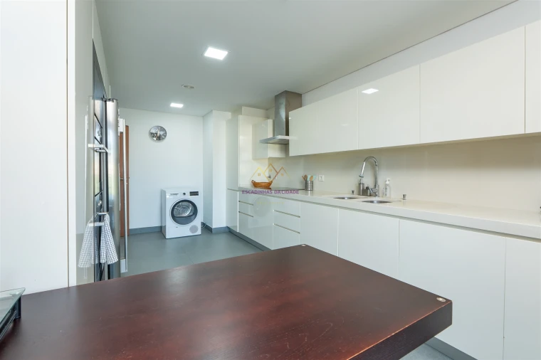 Apartamento T3 para Arrendamento em Sacavém e Prior Velho Foto 19