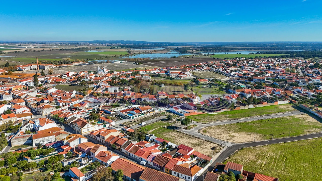 Moradia T3 para Venda em Muge Foto 1