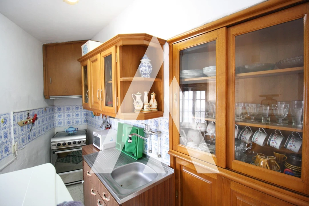 Moradia T1 para Venda em Lajeosa do Dão Foto 9