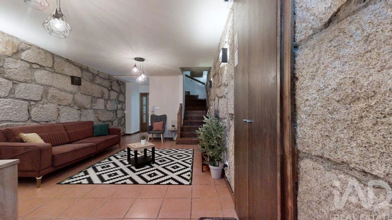 Moradia T3 para Venda em Cedofeita, Santo Ildefonso, Sé, Miragaia, São Nicolau e Vitória Foto 3