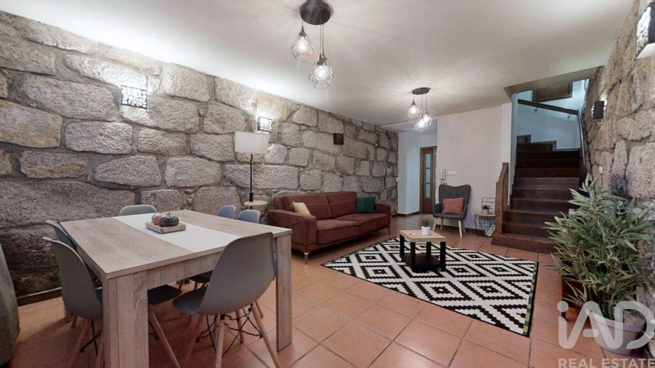 Moradia T3 para Venda em Cedofeita, Santo Ildefonso, Sé, Miragaia, São Nicolau e Vitória Foto 2