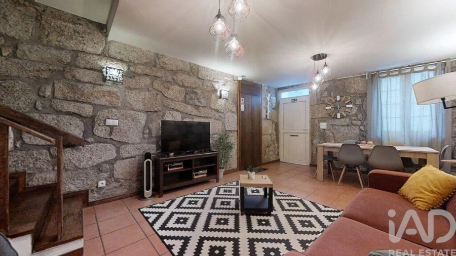 Moradia T3 para Venda em Cedofeita, Santo Ildefonso, Sé, Miragaia, São Nicolau e Vitória Foto 1