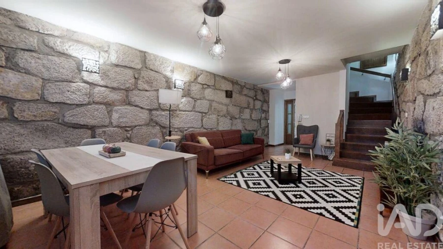 Moradia T3 para Venda em Cedofeita, Santo Ildefonso, Sé, Miragaia, São Nicolau e Vitória Foto 2