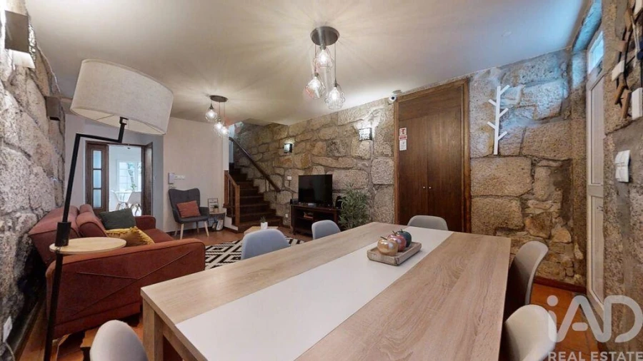 Moradia T3 para Venda em Cedofeita, Santo Ildefonso, Sé, Miragaia, São Nicolau e Vitória Foto 4