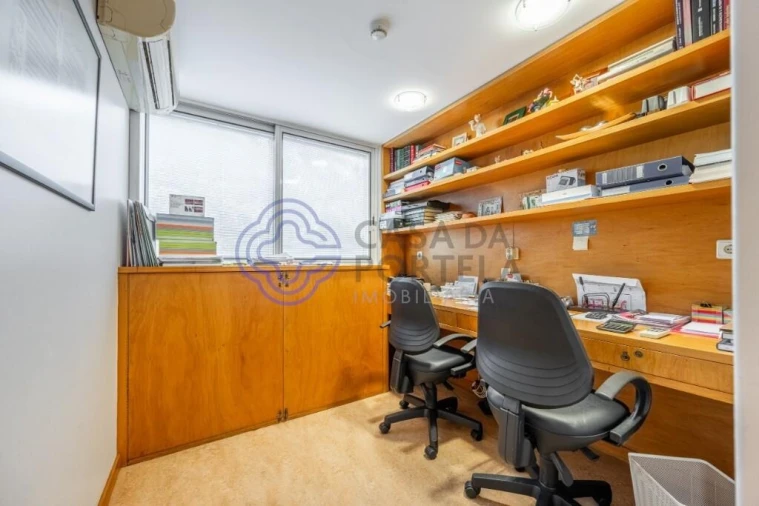 Escritório para Arrendamento em Oliveira, São Paio e São Sebastião Foto 8