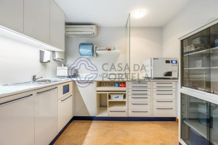 Escritório para Arrendamento em Oliveira, São Paio e São Sebastião Foto 13