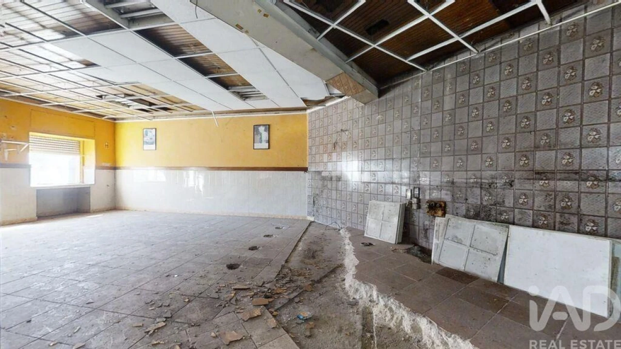 Moradia T8 para Venda em Bougado (São Martinho e Santiago) Foto 23