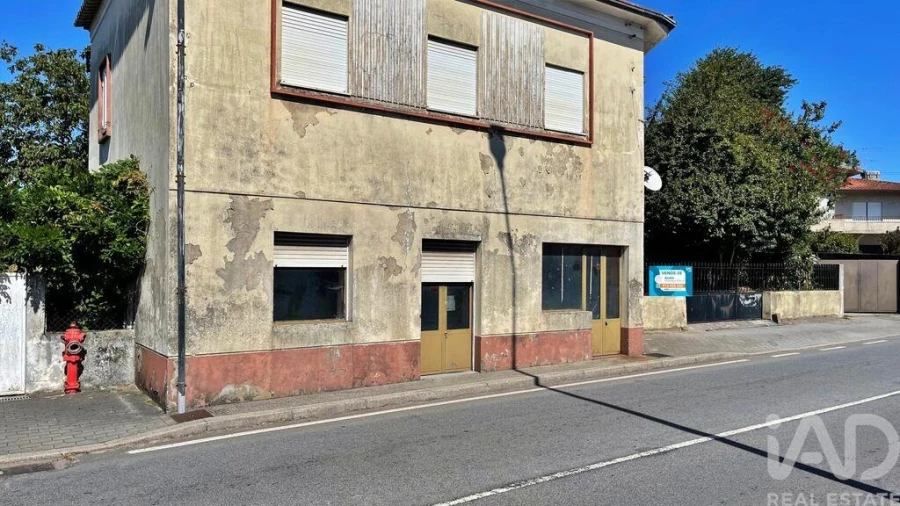 Moradia T8 para Venda em Bougado (São Martinho e Santiago) Foto 4