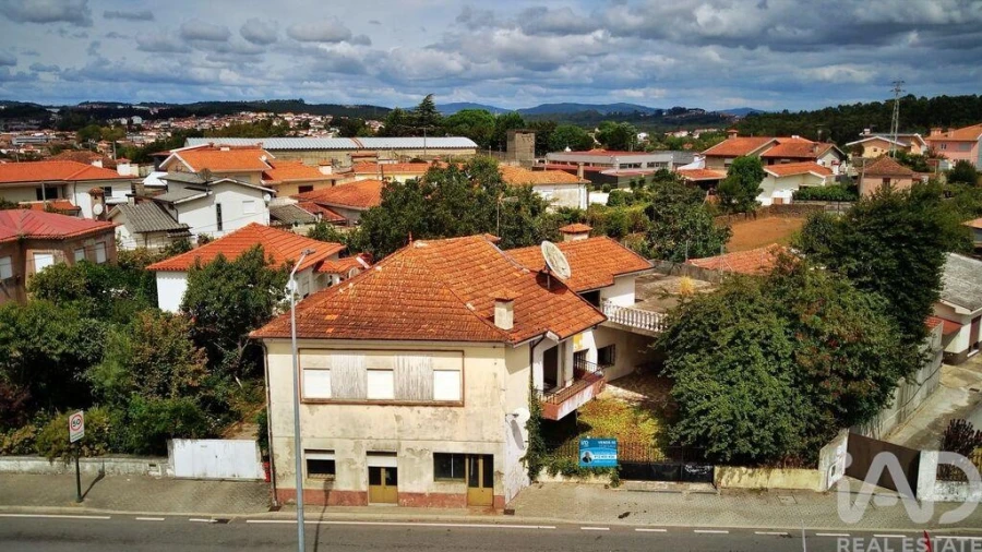 Moradia T8 para Venda em Bougado (São Martinho e Santiago)