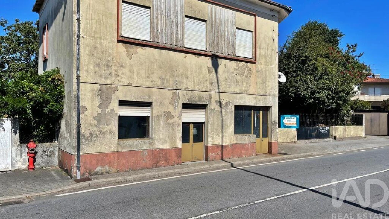 Moradia T8 para Venda em Bougado (São Martinho e Santiago) Foto 4