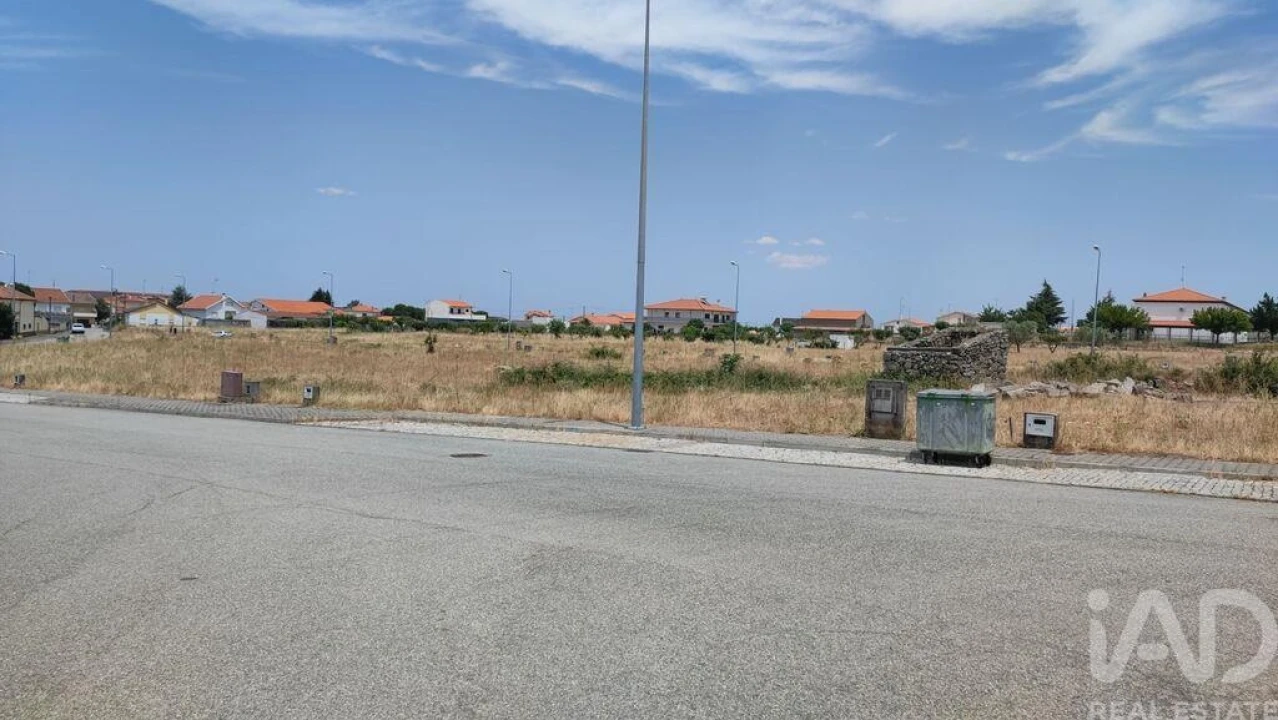 Terreno para Venda em Almeida Foto 17
