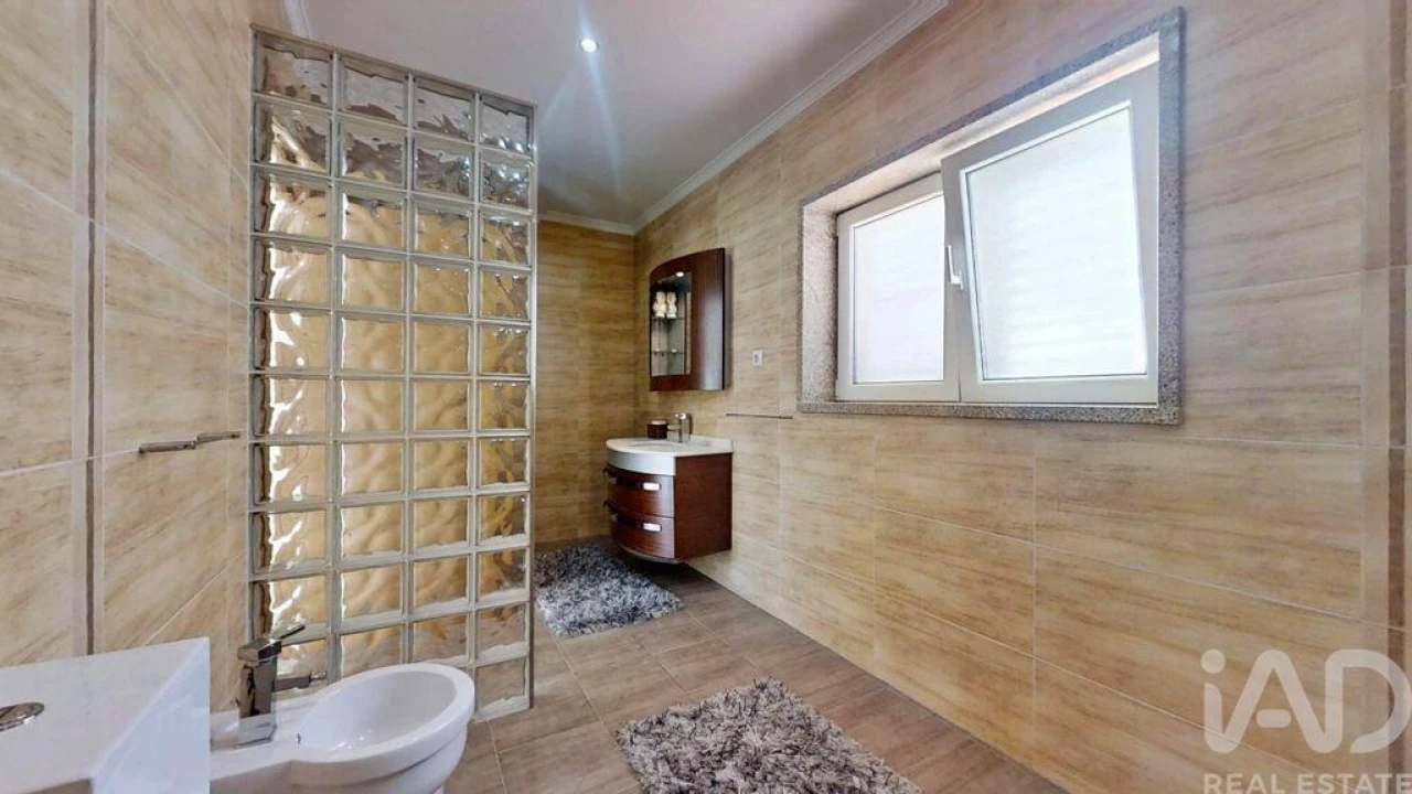 Moradia T4 para Venda em Recezinhos (São Mamede) Foto 19